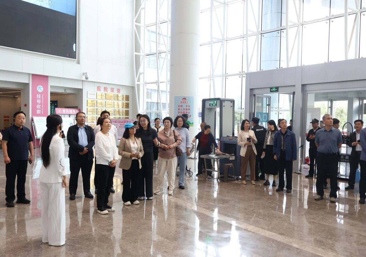 中国人口学会调研组赴枣庄市妇幼保健院开展家庭友好城市建设专题调研